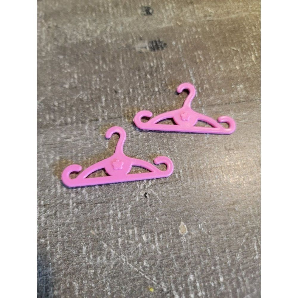 Pink mini doll accessory hanger‎ set clothes